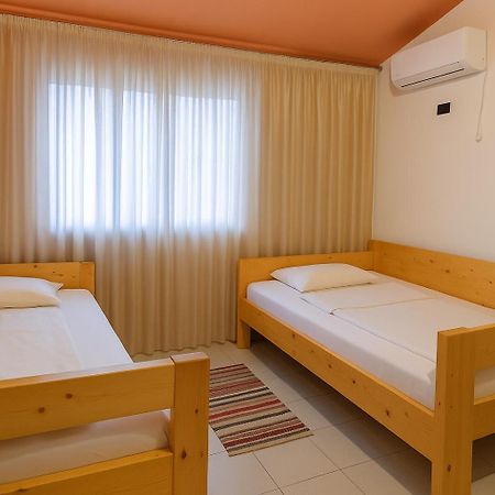Cozy Big Apartment With Balcony تيرانا المظهر الخارجي الصورة