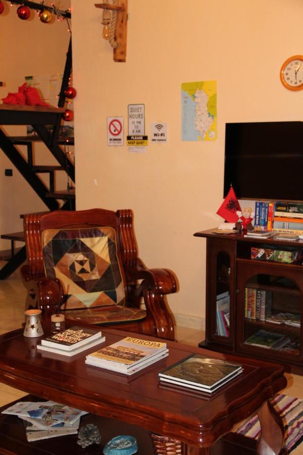 Cozy Big Apartment With Balcony تيرانا المظهر الخارجي الصورة