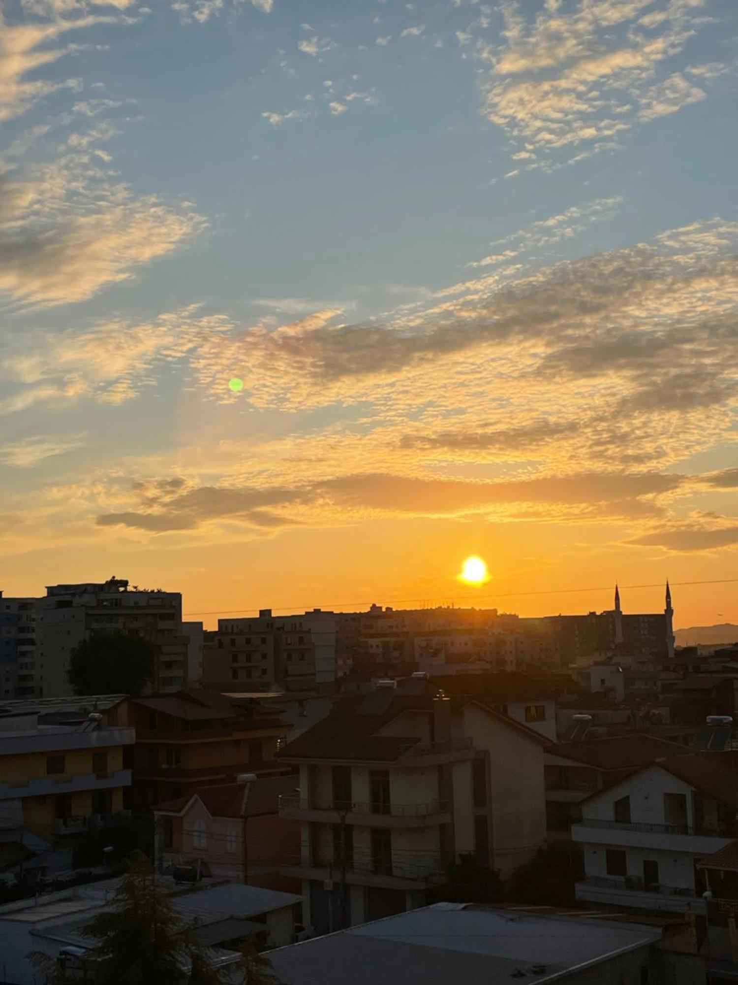 Cozy Big Apartment With Balcony تيرانا المظهر الخارجي الصورة
